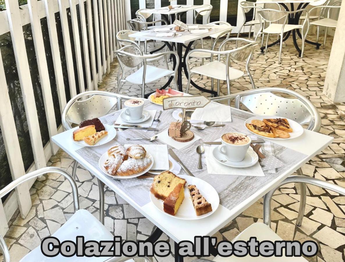 Hotel Niagara Riccione Luaran gambar