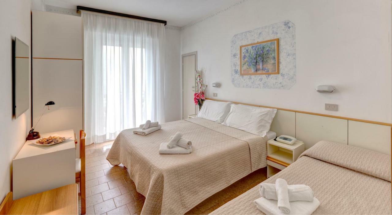 Hotel Niagara Riccione Luaran gambar
