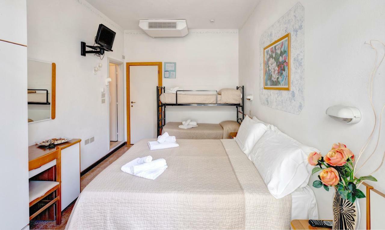Hotel Niagara Riccione Luaran gambar