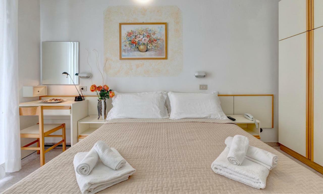 Hotel Niagara Riccione Luaran gambar