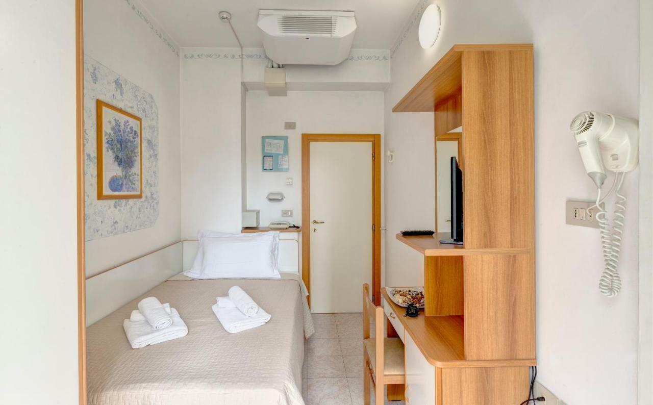 Hotel Niagara Riccione Luaran gambar
