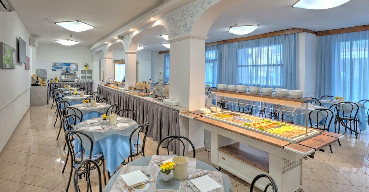 Hotel Niagara Riccione Luaran gambar